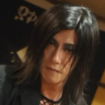 つきやまさん
