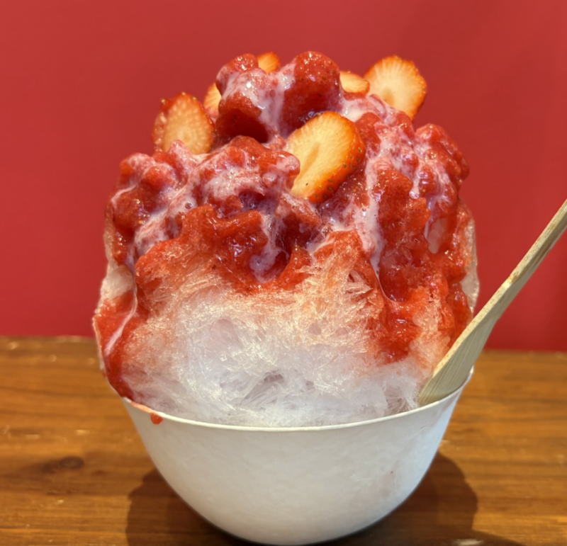 パティスリーリッシュのフレッシュ苺かき氷